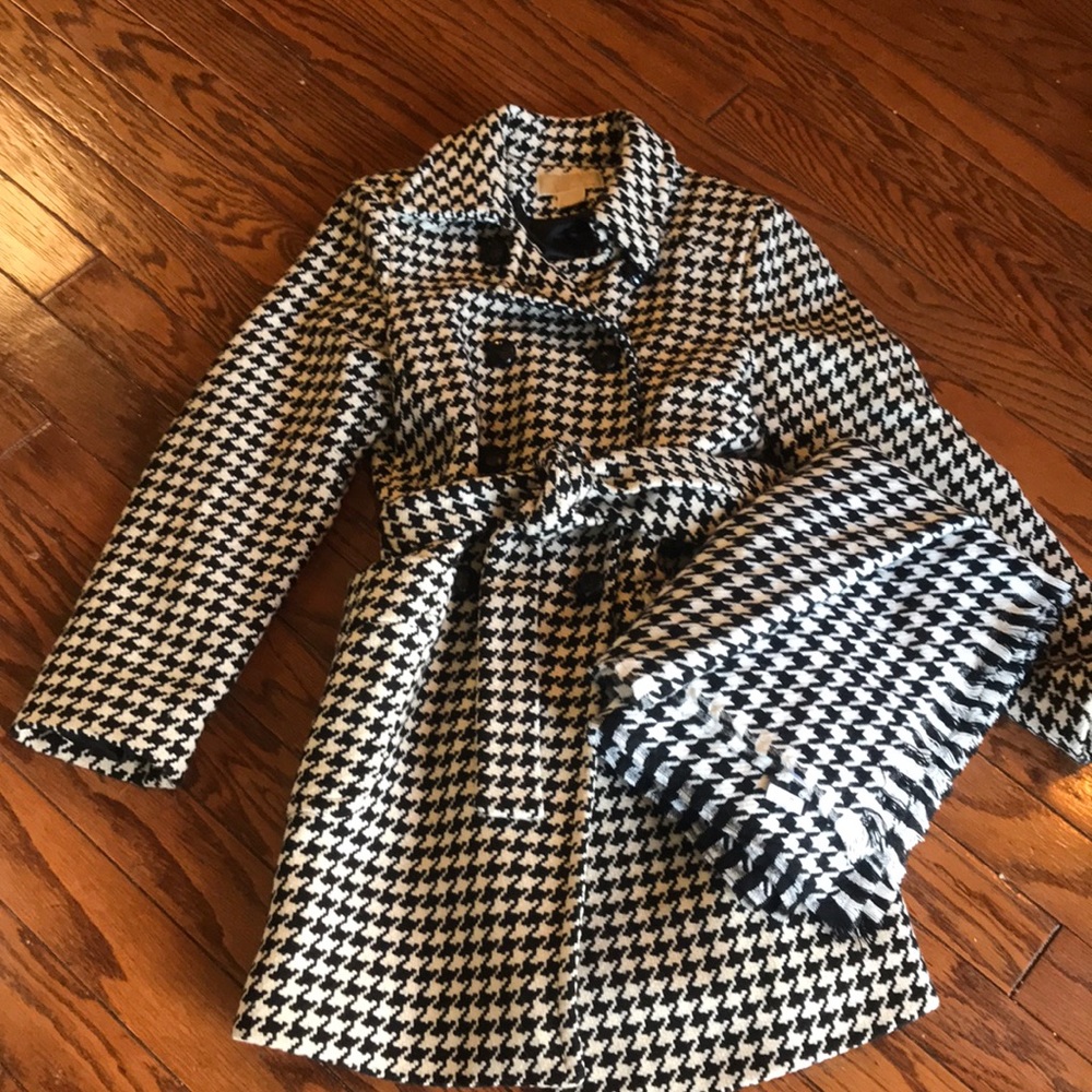 NWOT 10 Women’s Michael Kors Coat & New Scarf